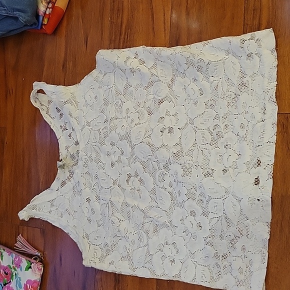 Cest Jolie Tops - Ladies lace top